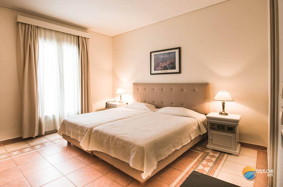 Porto Naxos Hotel, room