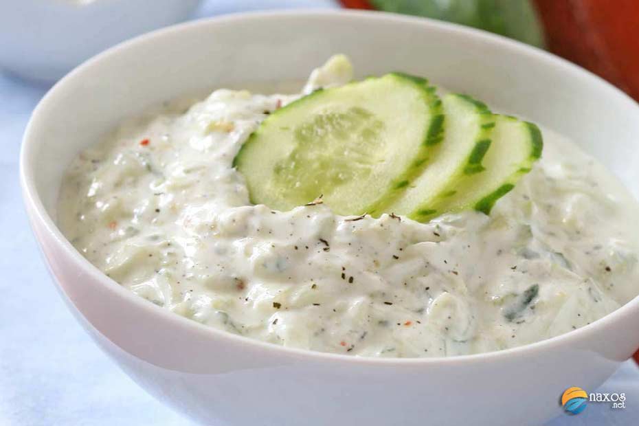 The traditional recipe for Tzatziki