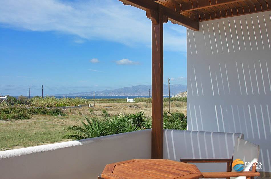 Joanna's Apartments in Mikri Vigla, Naxos