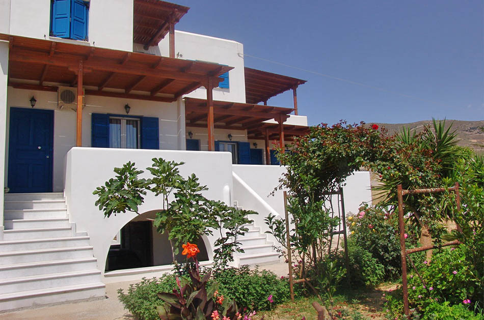 Joanna's Apartments in Mikri Vigla, Naxos