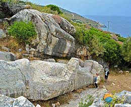 The Kouros statue at Apollonas village