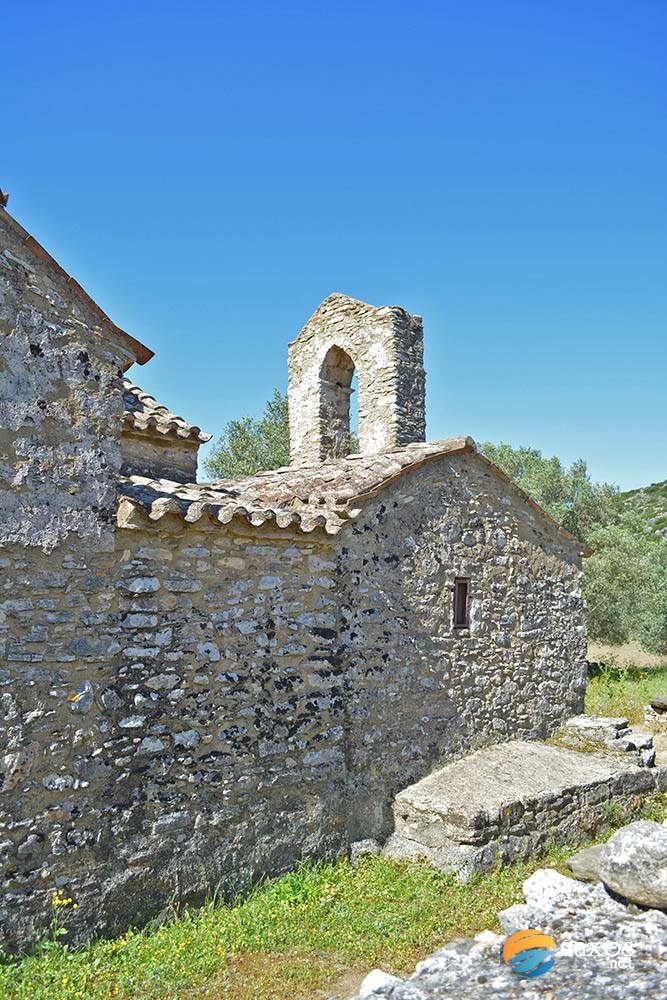 Side view of the church of Agios Georgios Diassoritis