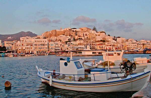 The historic, amphitheatrical and vibrant capital of Naxos