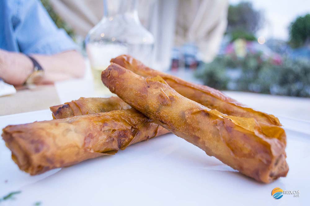 Naxos tavern snacks