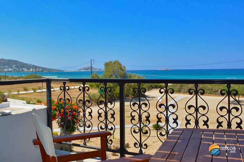 Villa Holiday Beach, Plaka beach, Naxos Greece